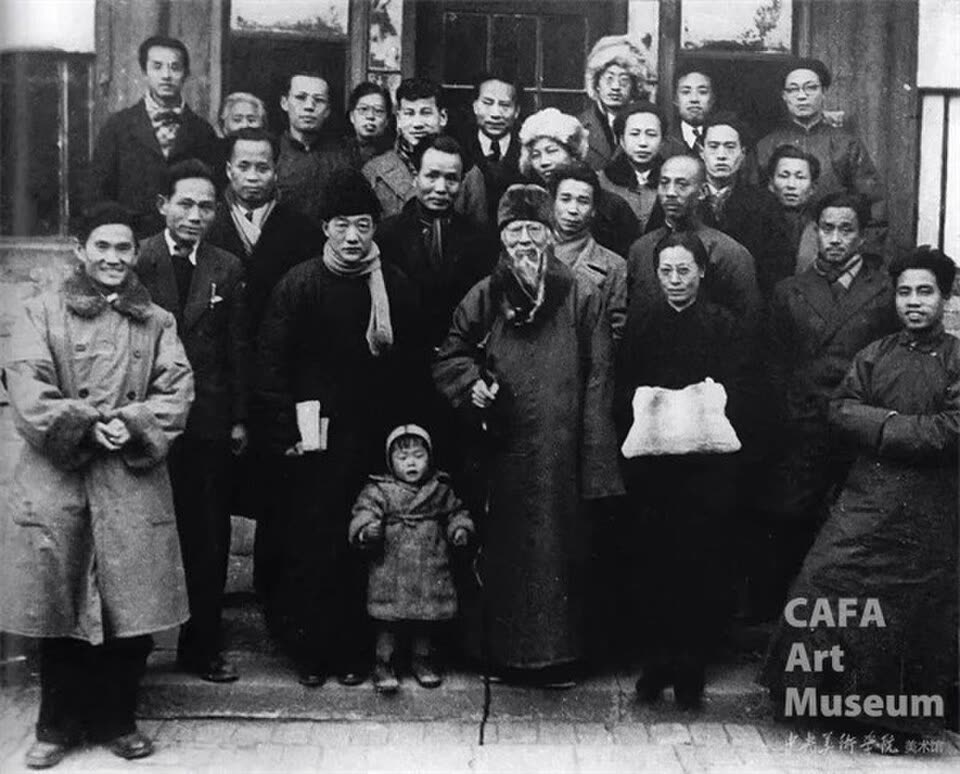 1946年国立北平艺专教师合影