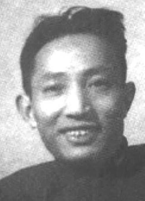 傅抱石像